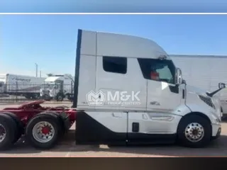 2026 VOLVO VNL64T640