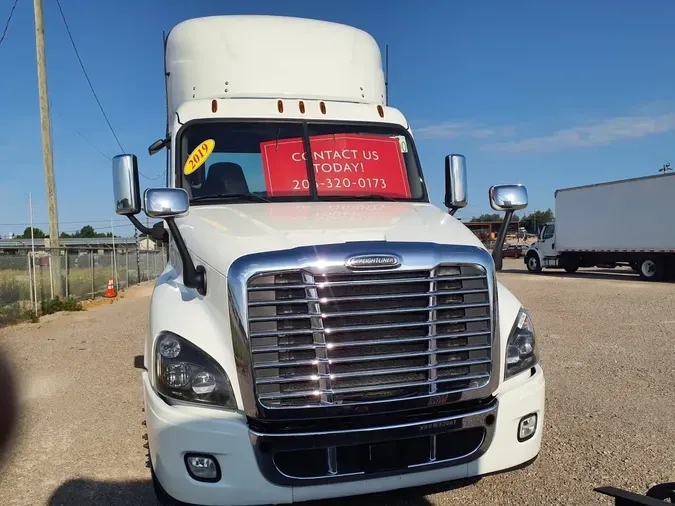 2019 FREIGHTLINER CASCADIA 125