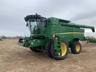 2015 John Deere S670