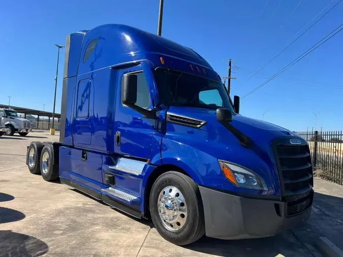 2022 Freightliner Cascadia