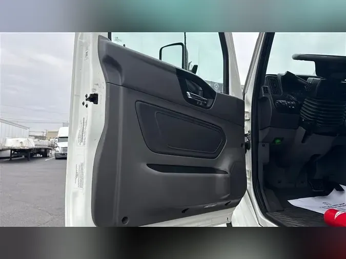 2022 INTERNATIONAL LT