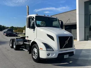 2020 Volvo VNR64T300