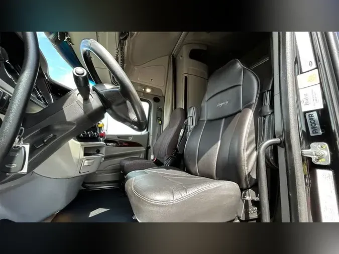 2020 PETERBILT 579