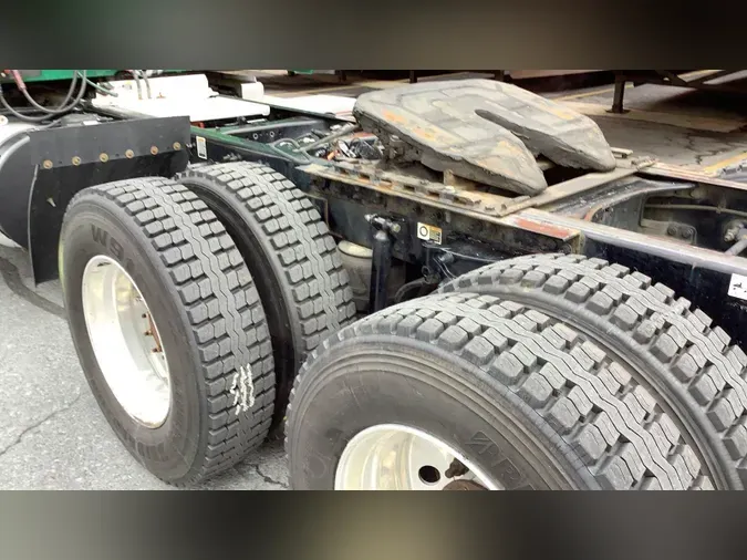 2021 Peterbilt 5799b5135381f7f970407ea52265f01c720