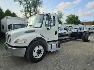 2017 FREIGHTLINER/MERCEDES M2 106