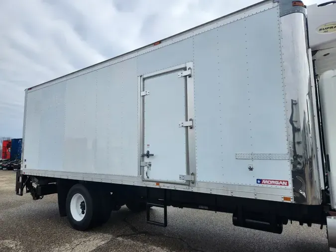 2015 HINO 338 Reefer