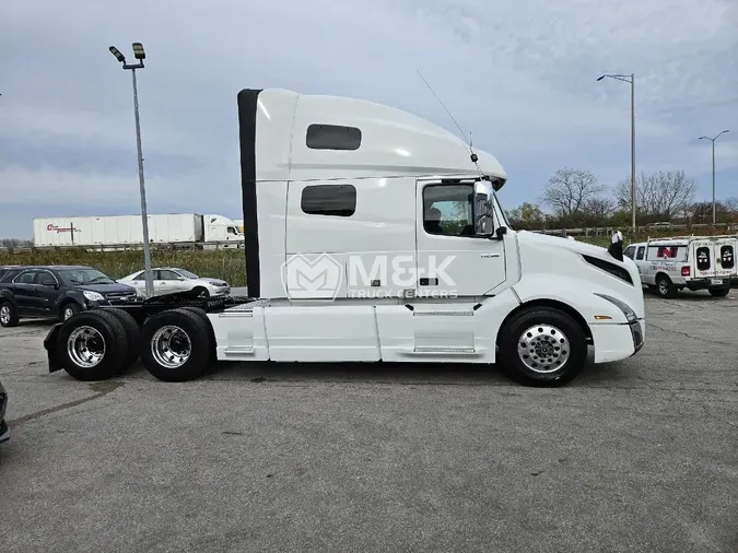 2020 VOLVO VNL64T760