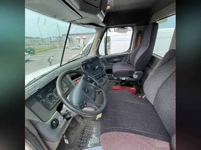 2016 FREIGHTLINER/MERCEDES CASCADIA 125