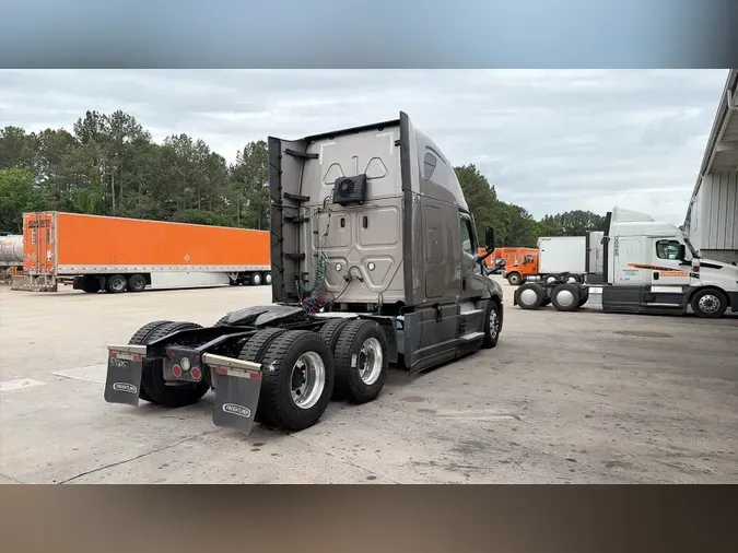 2022 Freightliner Cascadia 126