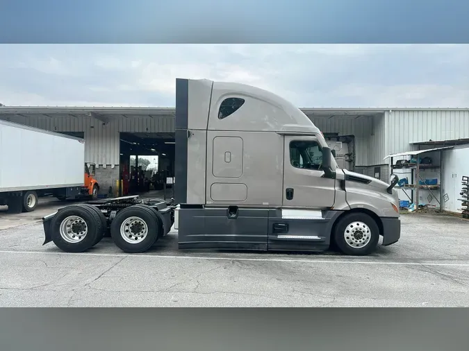 2025 Freightliner Cascadia 1269b5ec0c68e8211cb869785ec75ebc7b4