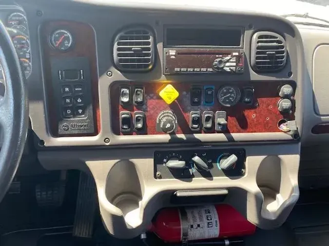 2018 Freightliner Business Class M2 106