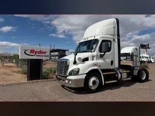 2017 FREIGHTLINER/MERCEDES CASCADIA 113