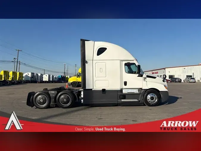 2022 FREIGHTLINER CA126