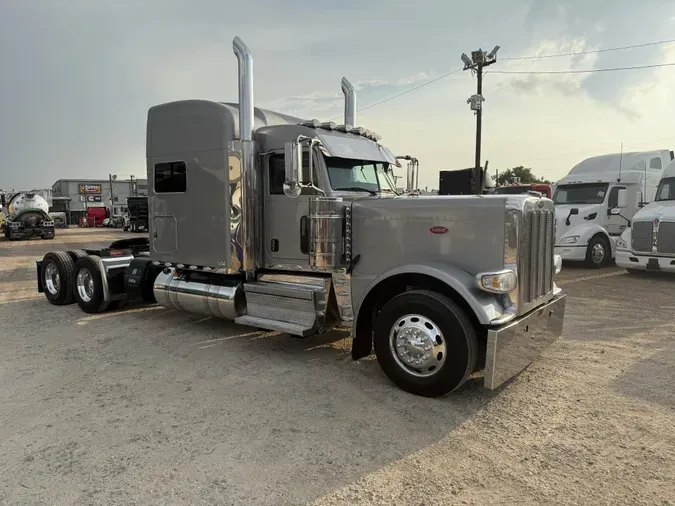 2023 Peterbilt 389