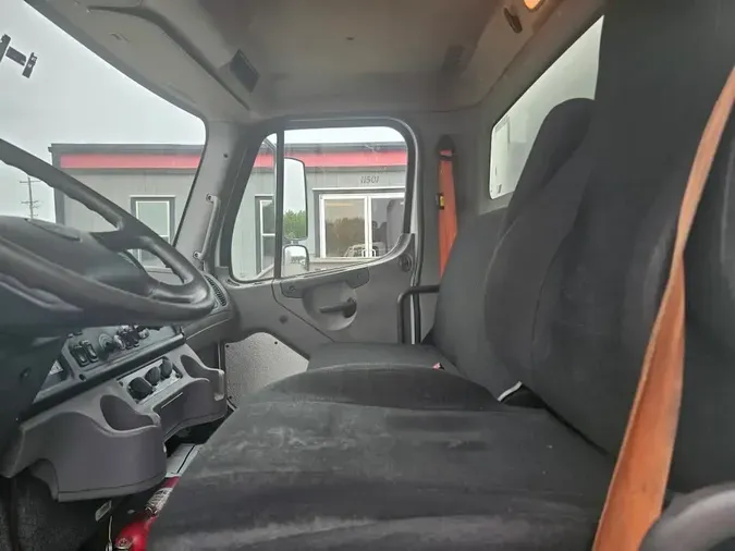 2019 FREIGHTLINER M2 106