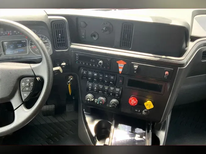 2022 INT LT625 6x4