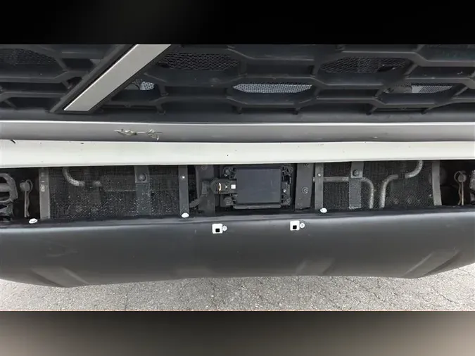 2021 VOLVO VNR64T300
