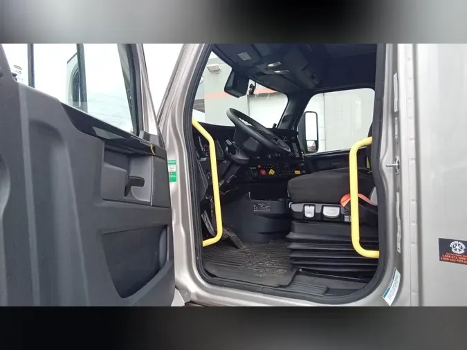 2024 Freightliner Cascadia 126