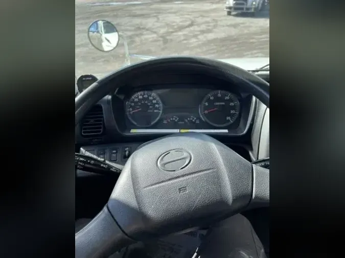 2015 Hino 338