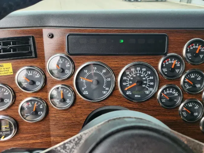 2011 WESTERN STAR 4900