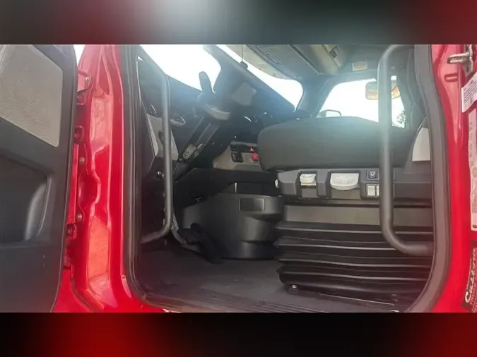 2020 FREIGHTLINER CA126