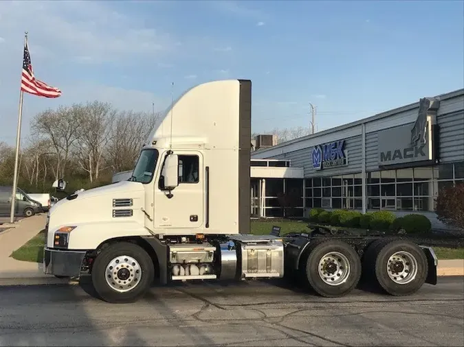 2026 MACK AN64T