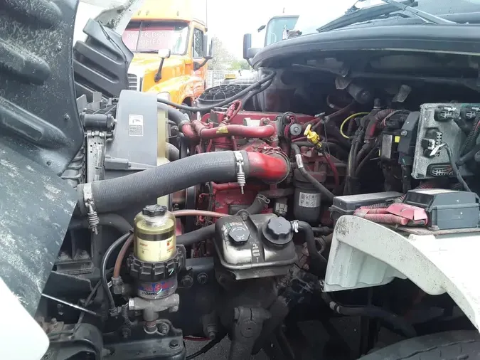 2019 FREIGHTLINER M2 106