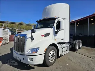  PETERBILT 579