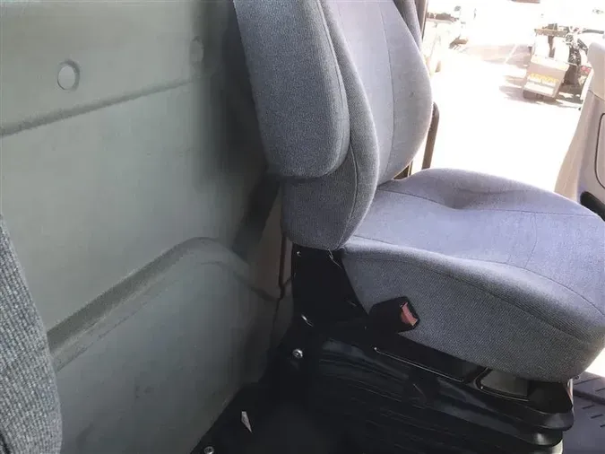 2018 INTERNATIONAL LT