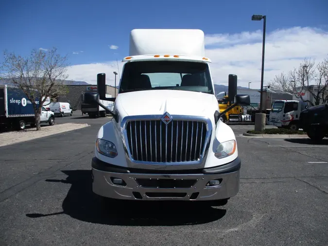 2019 NAVISTAR INTERNATIONAL LT625 DAYCAB T/A