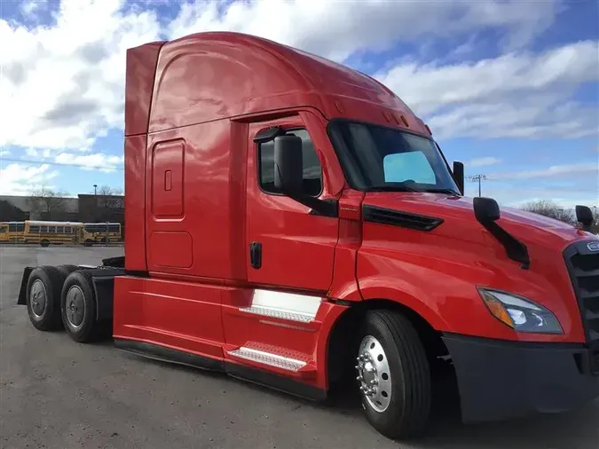 2022 FREIGHTLINER CA126