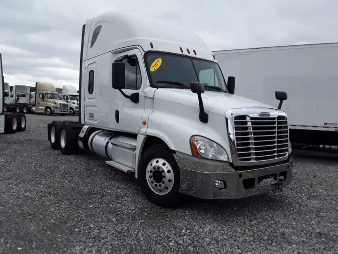 2019 FREIGHTLINER/MERCEDES CASCADIA 125