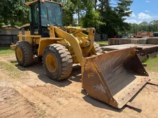 2002 CAT 938G