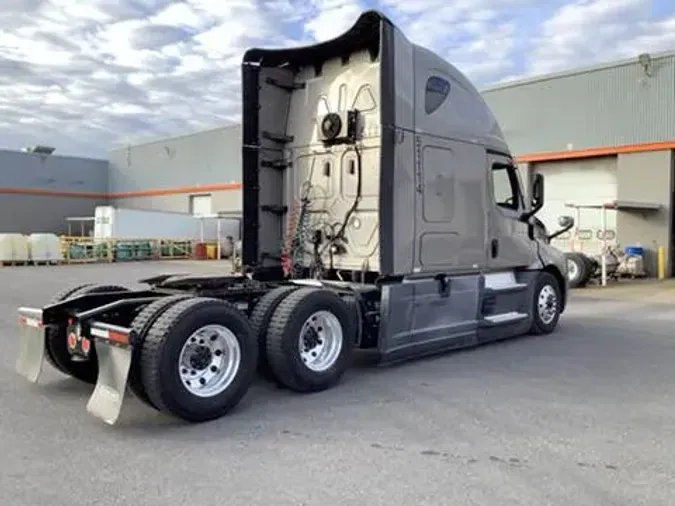 2020 Freightliner Cascadia