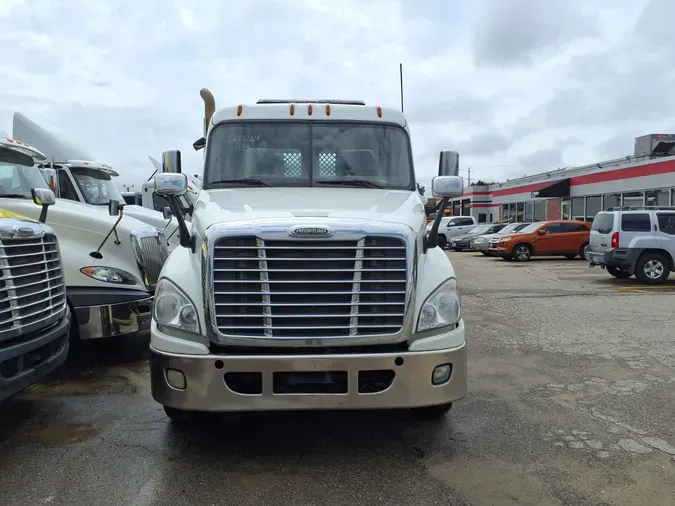 2016 FREIGHTLINER/MERCEDES CASCADIA 125