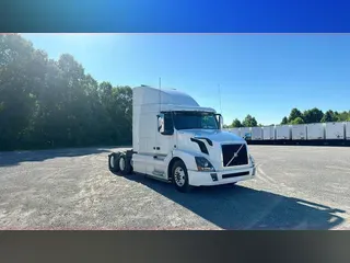 2016 Volvo VNL 740