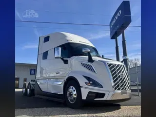 2027 VOLVO VNL64T860