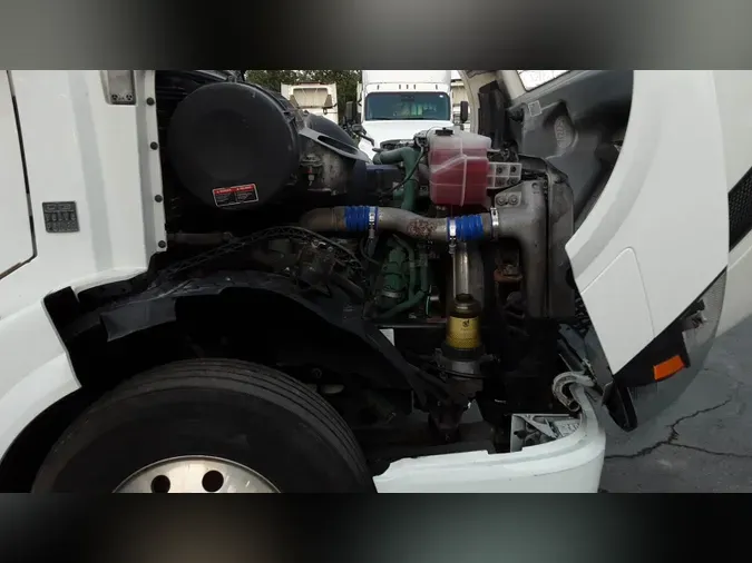 2018 Volvo VNL300