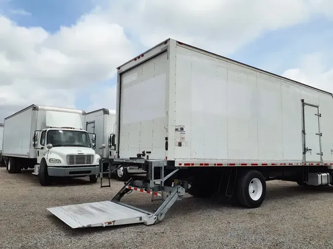 2019 FREIGHTLINER M2 106