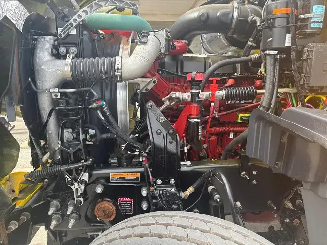 2023 MACK GR64FT
