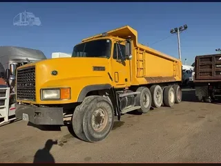 1995 MACK CL713