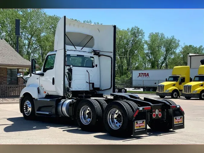 2022 INT LT625 6x4