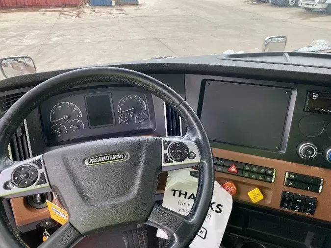 2020 Freightliner T12664ST