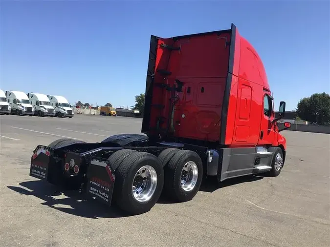 2021 FREIGHTLINER CA126