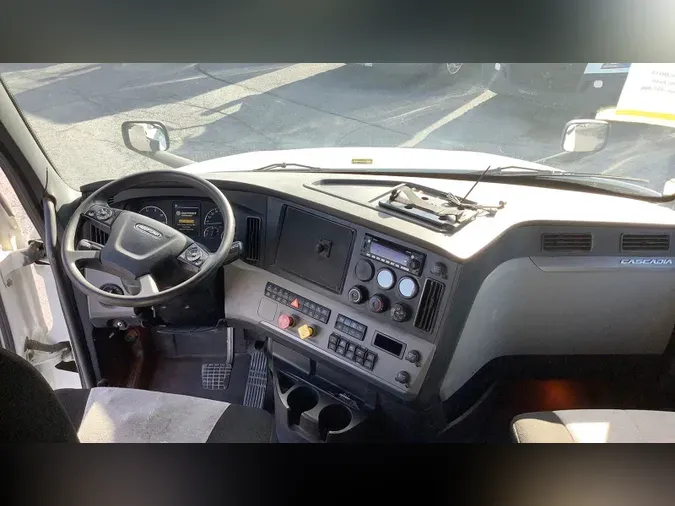 2020 Freightliner Cascadia 1269bae86d2f30afe03f12988bbb7c9117e