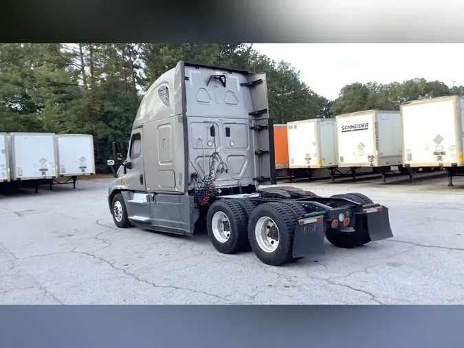 2016 Freightliner Cascadia