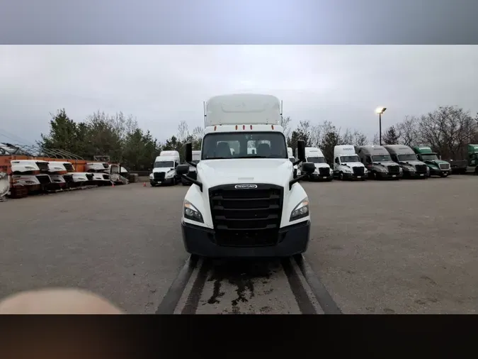 2020 Freightliner Cascadia 126