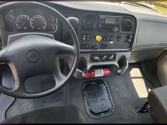 2020 FREIGHTLINER/MERCEDES M2 106