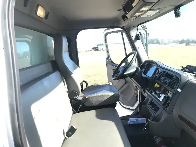 2019 Freightliner M2