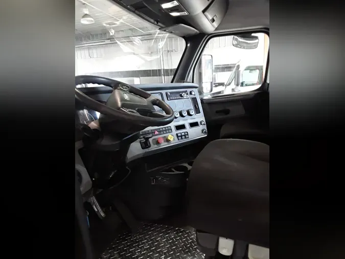 2019 FREIGHTLINER NEW CASCADIA 116